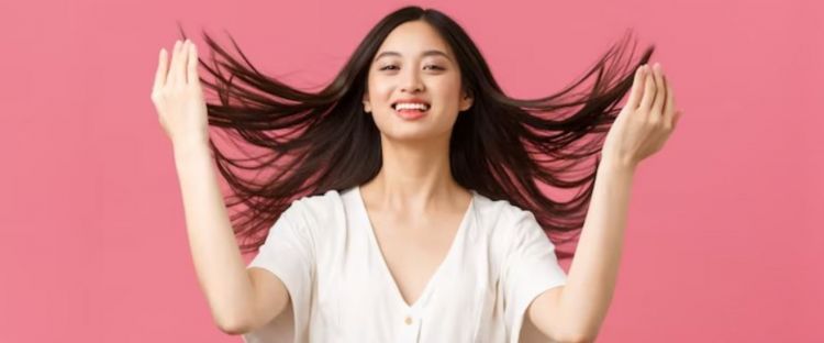 Rambut Panjang Mudah Kusut? Ini Penyelesaiannya