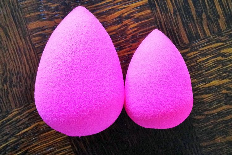 Guna Beauty Blender Basah atau Kering – Mana Lebih Cantik?