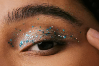 Tips Pakai Eyeshadow Glitter Tanpa Fall-Out Tips Pakai Eyeshadow Glitter Tanpa Fall-Out