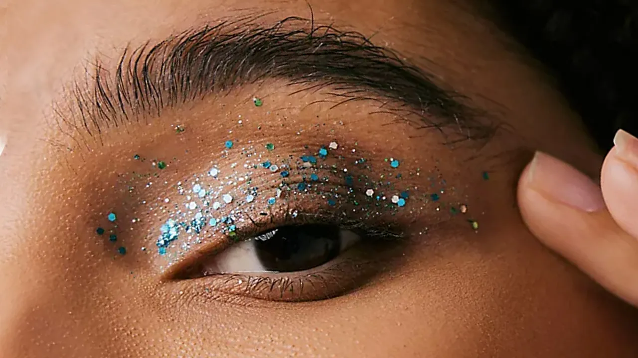 Tips Pakai Eyeshadow Glitter Tanpa Fall-Out