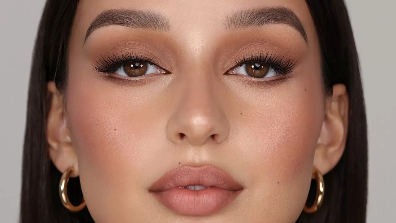 Trend Latte Makeup – Untuk Kulit Warm Undertone Trend Latte Makeup – Untuk Kulit Warm Undertone