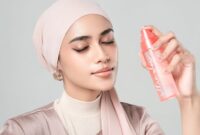 Cara Gunakan Setting Spray Dengan Betul – Bukan Sekadar Sembur! Cara Gunakan Setting Spray Dengan Betul – Bukan Sekadar Sembur!